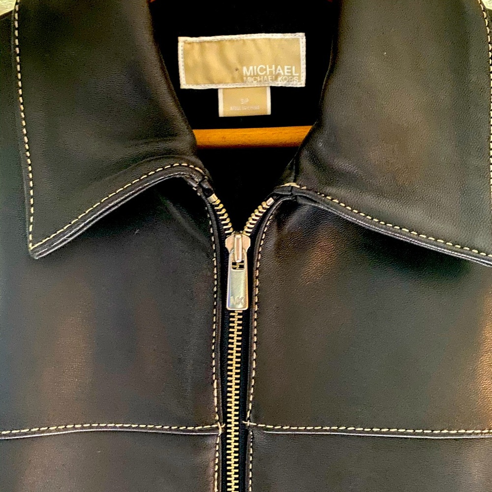 Women’s leather jacket - Picture 2 of 5
